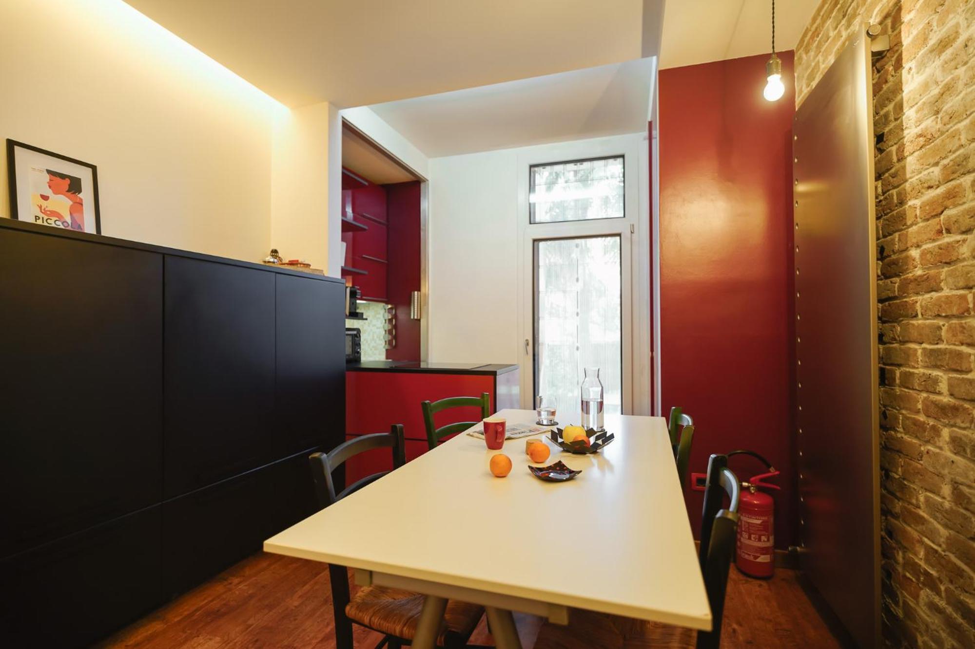 Entire Industrial Flat Venice With Patio - Free Parking 메스트레 외부 사진